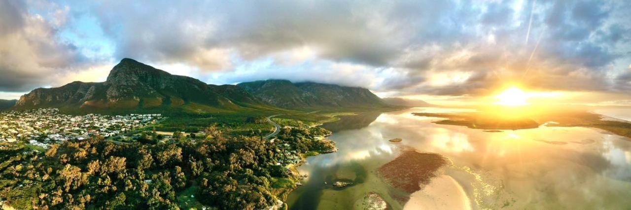 Fantastic Spot In Hermanus With Great Lagoon Viewsヴィラ エクステリア 写真