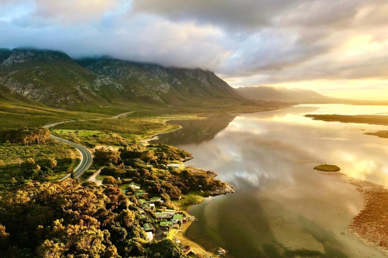 Fantastic Spot In Hermanus With Great Lagoon Viewsヴィラ エクステリア 写真